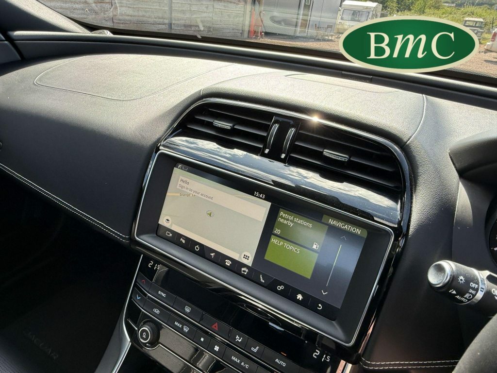 Jaguar XE Jaguar Saloon 2.0D 240 Portfolio Grey #47