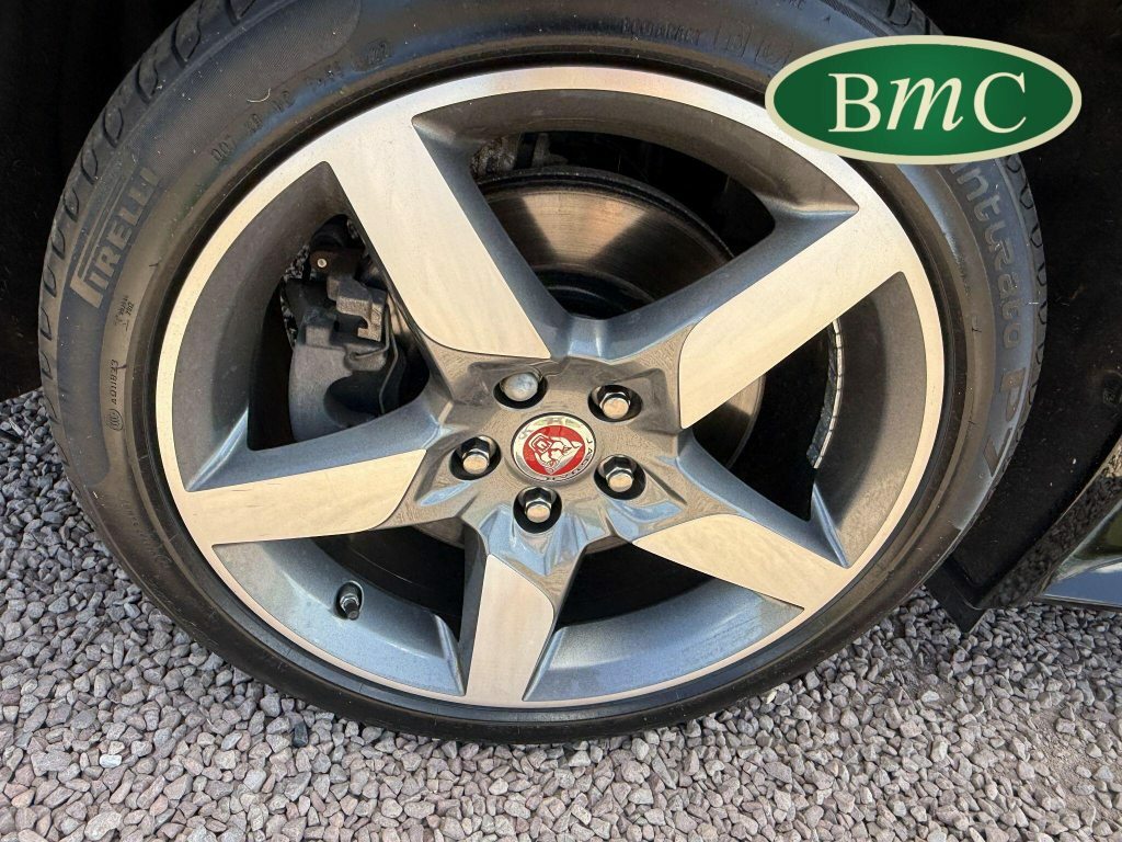 Jaguar XE Jaguar Saloon 2.0D 240 Portfolio Grey #73