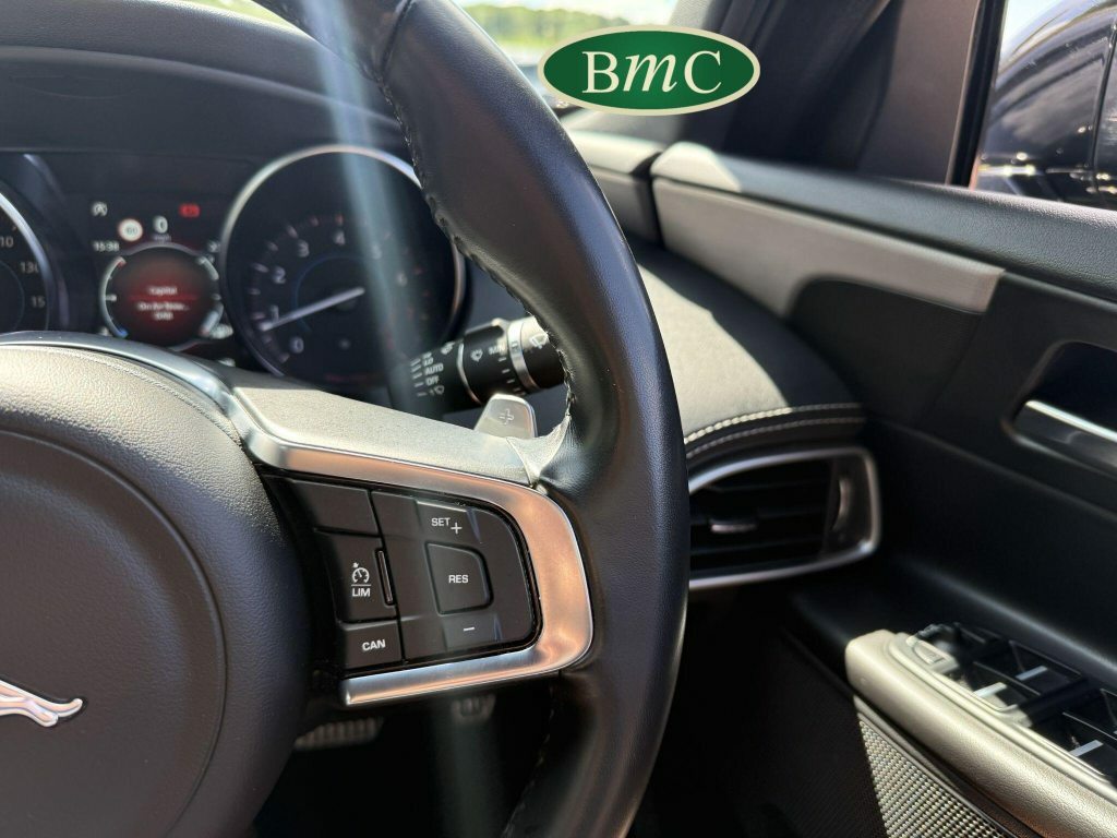 Jaguar XE Jaguar Saloon 2.0D 240 Portfolio Grey #16