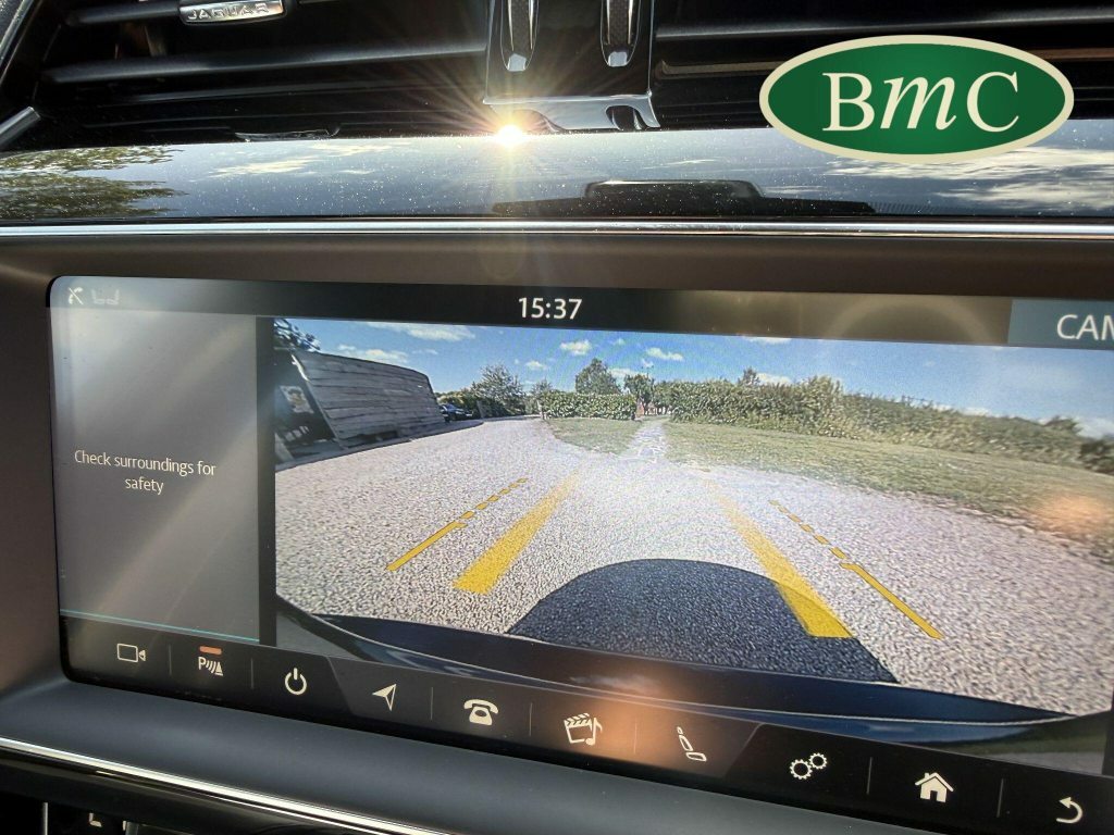 Jaguar XE Jaguar Saloon 2.0D 240 Portfolio Grey #38