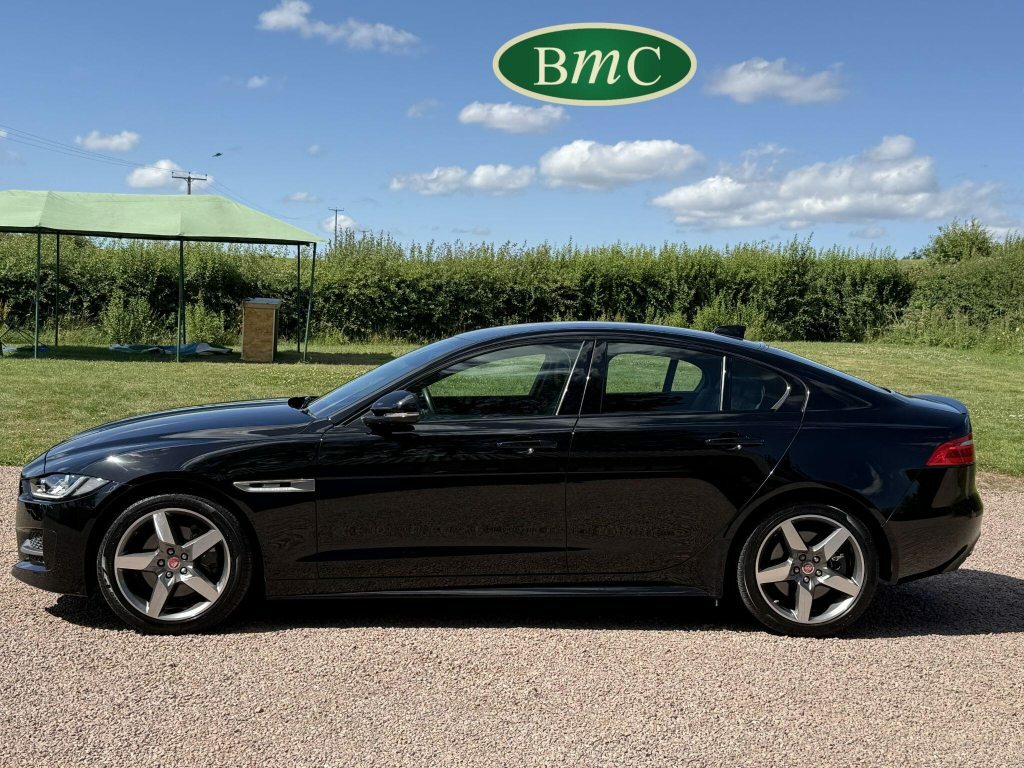 Jaguar XE 2.0I Gpf R-sport Euro 6 S S Black #4