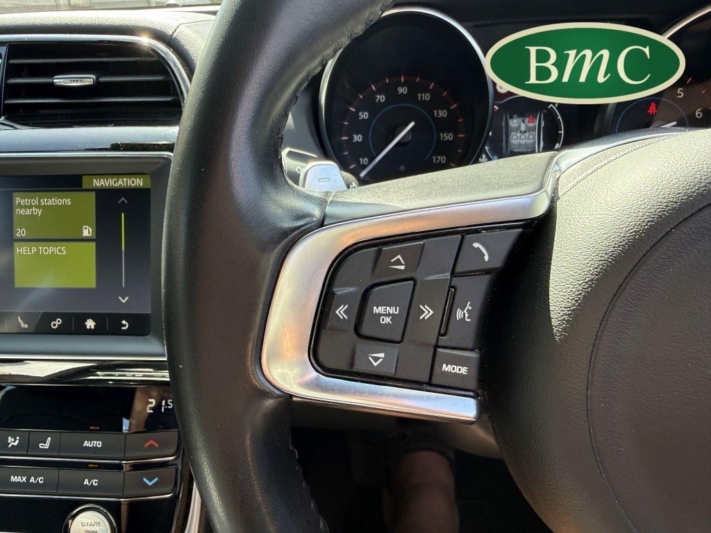 Jaguar XE Jaguar Saloon 2.0D 240 Portfolio Grey #15