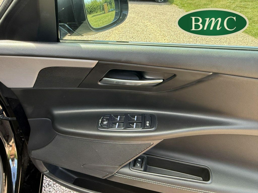 Jaguar XE Jaguar Saloon 2.0D 240 Portfolio Grey #59