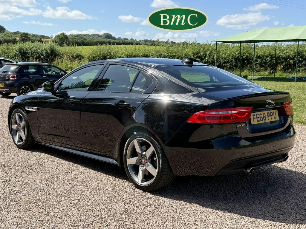 Jaguar XE 2.0I Gpf R-sport Euro 6 S S Black #5