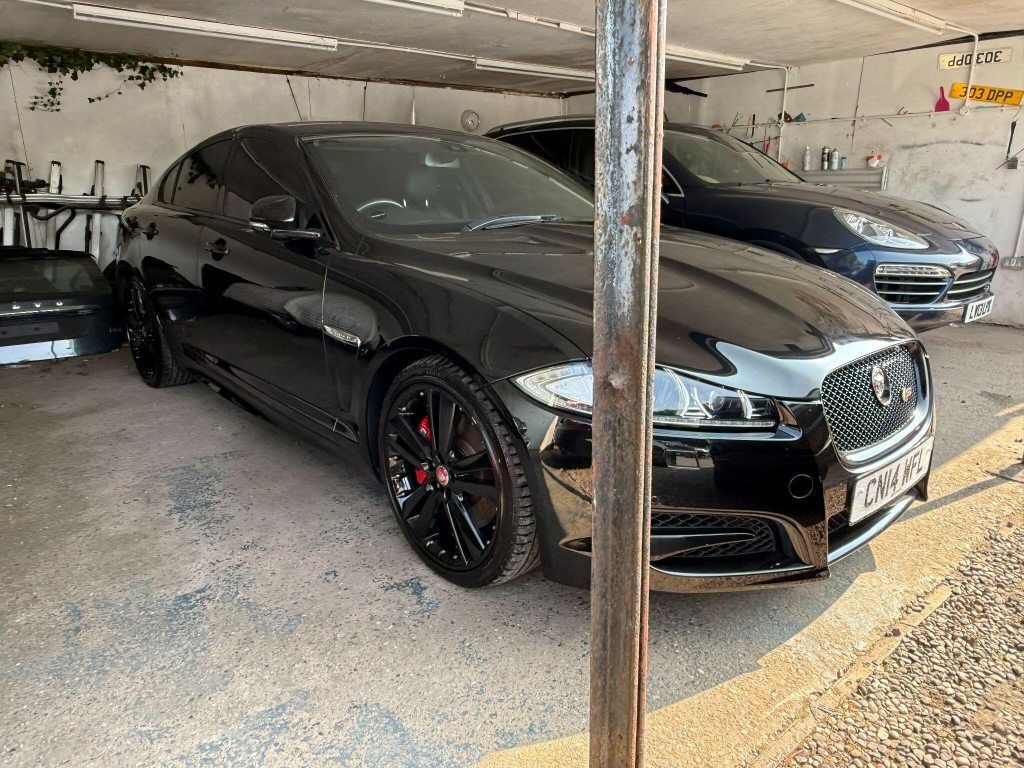 Jaguar XF 3.0D S V6 Portfolio Euro 5 S S Black #5