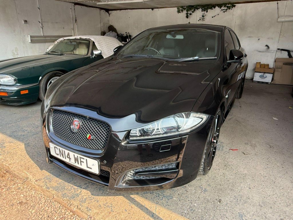 Jaguar XF 3.0D S V6 Portfolio Euro 5 S S Black #3