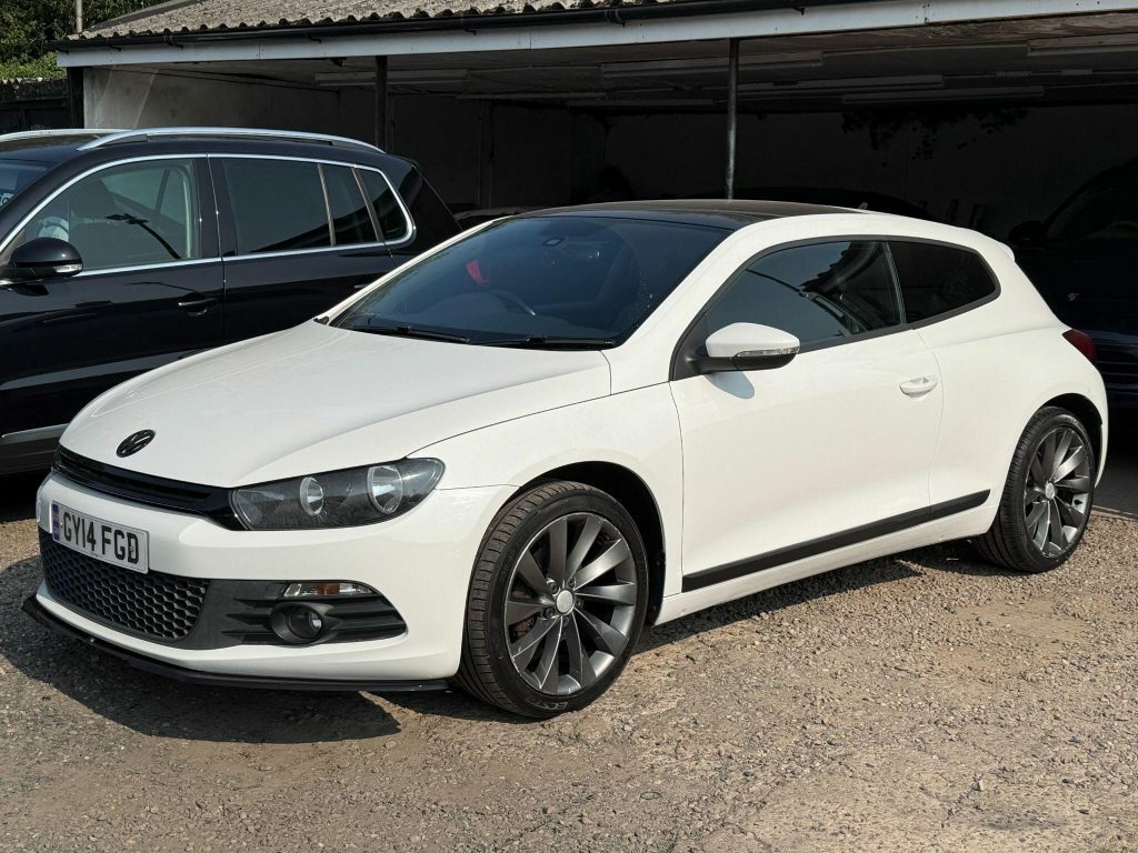 Volkswagen Scirocco 2.0 Tdi Bluemotion Tech Dsg Euro 5 S S Nav White
