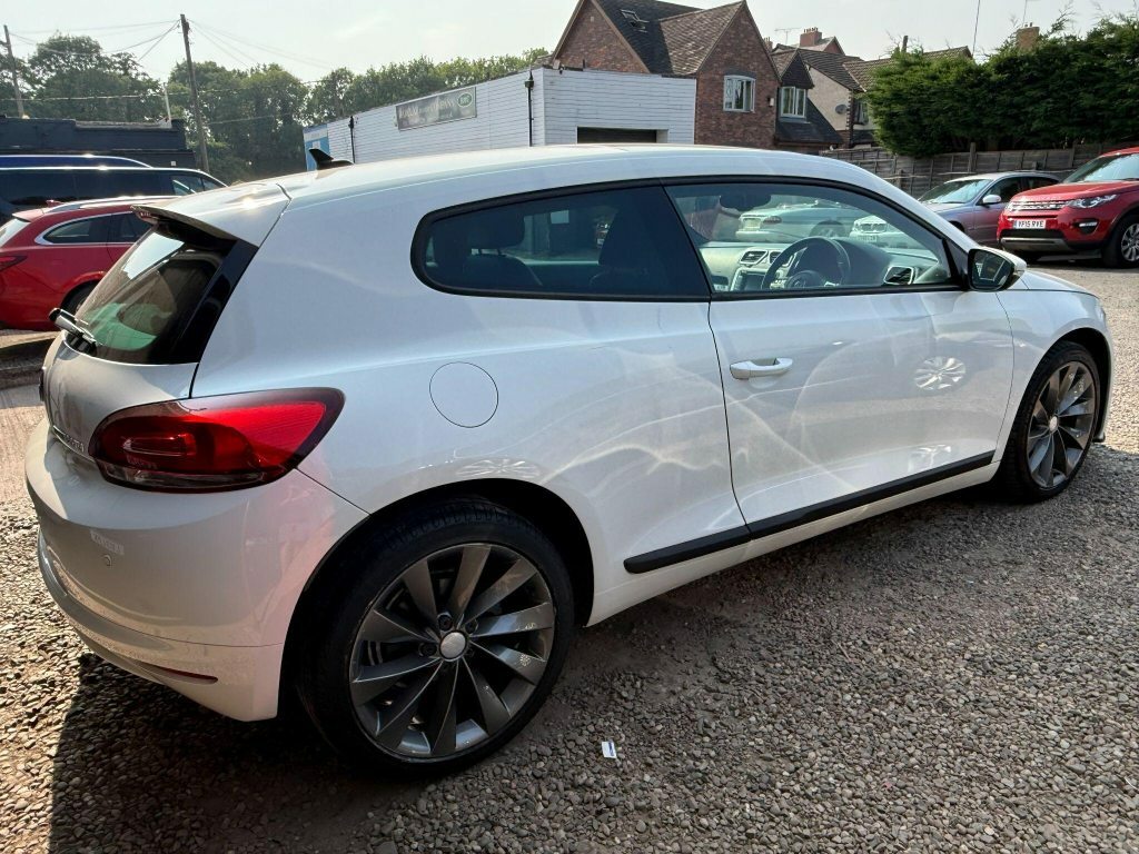 Volkswagen Scirocco 2.0 Tdi Bluemotion Tech Dsg Euro 5 S S Nav White #2
