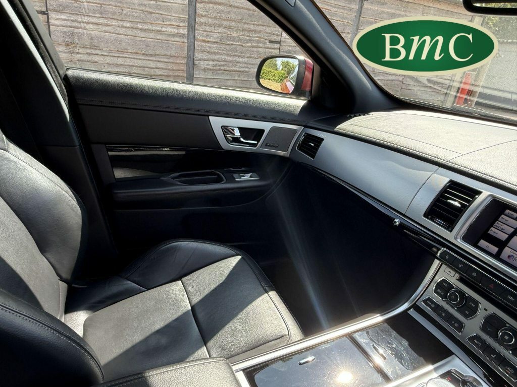Jaguar XF Xf Luxury D White #22