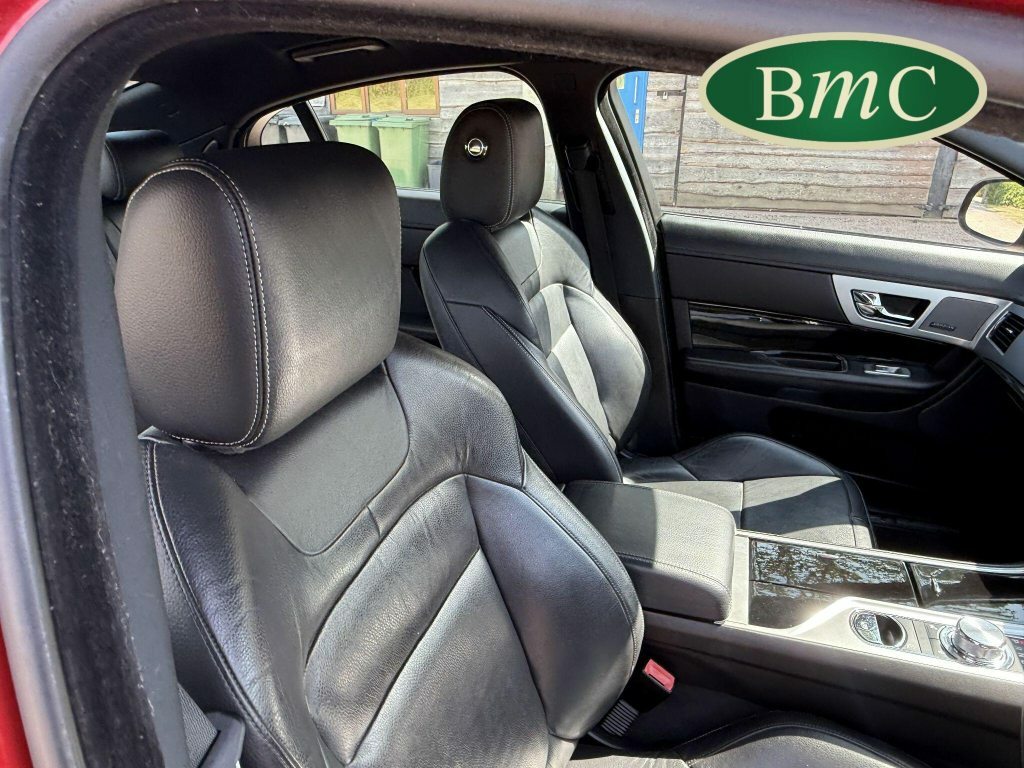 Jaguar XF Xf Luxury D White #28