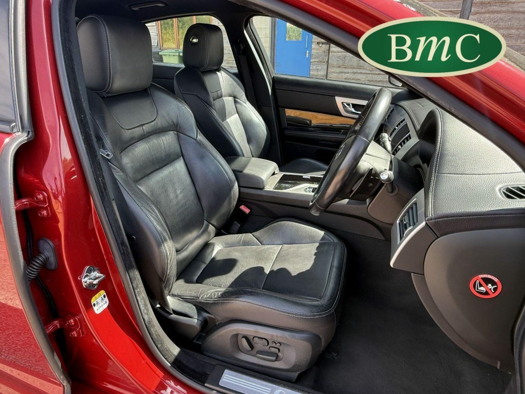 Jaguar XF Xf Luxury D White #27