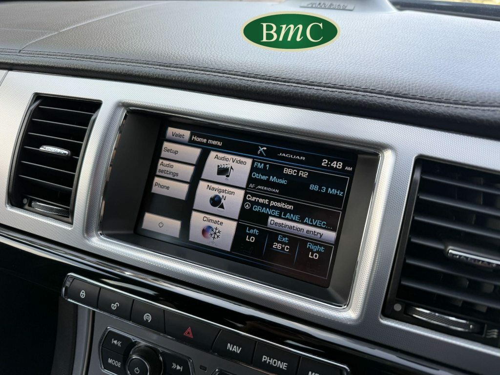 Jaguar XF Xf Luxury D White #47