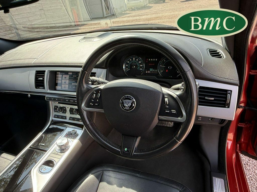 Jaguar XF Xf Luxury D White #13