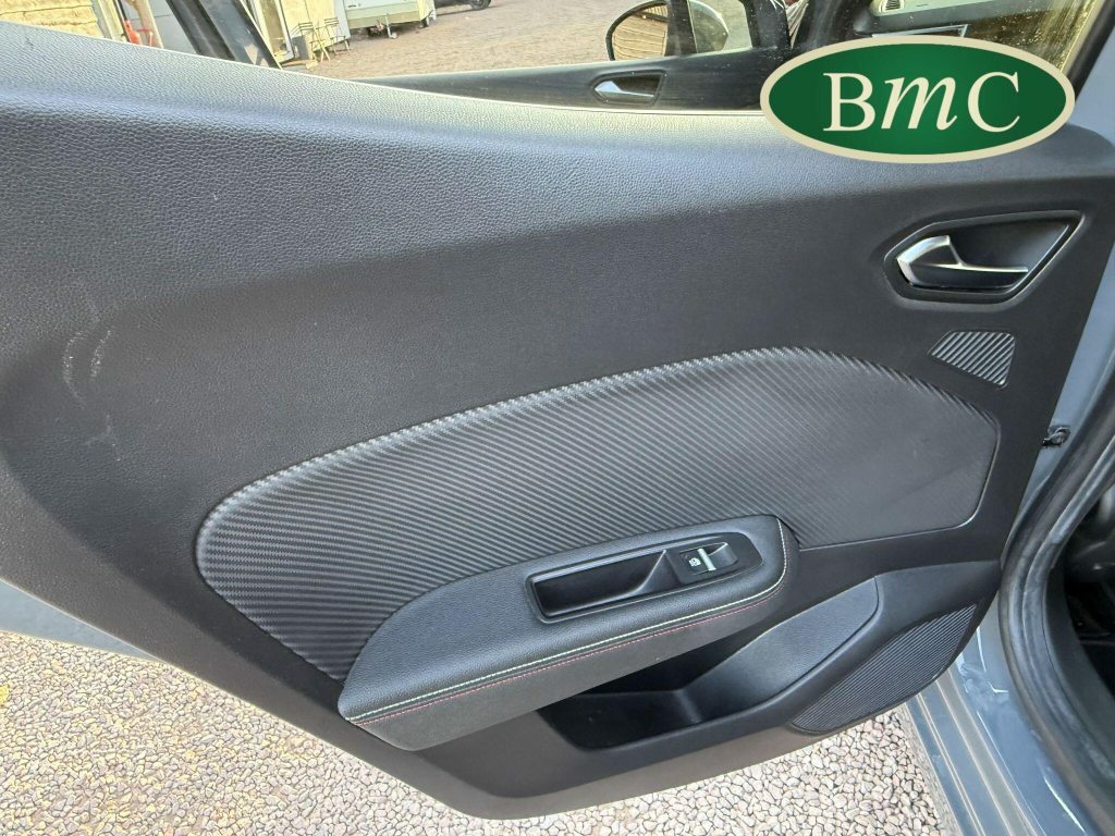 Renault Clio 1.0 Sce Iconic Hatchback Euro 6 White #82