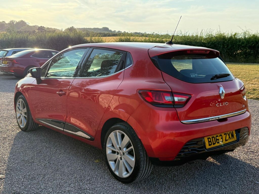 Renault Clio 1.5 Dci Dynamique S Medianav Euro 5 S S Red #4
