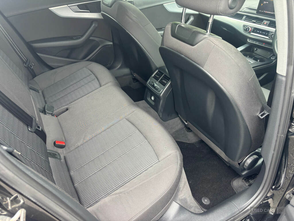Audi A4 35 Tdi Se S Tronic Black #6
