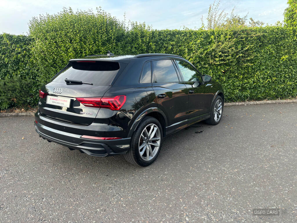 Audi Q3 35 Tfsi Black Edition S Tronic BA21EZC Black #2