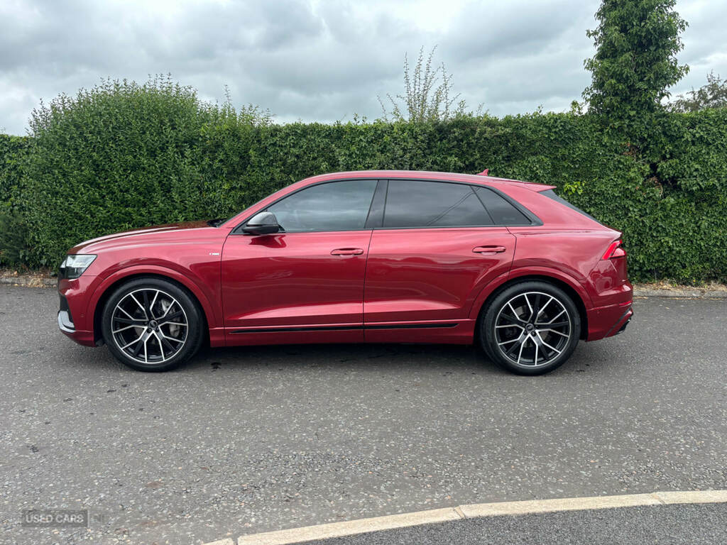 Audi Q8 50 Tdi Quattro Black Edition Tiptronic Red #4