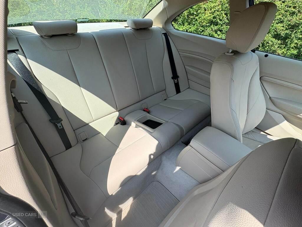 BMW 2 Series Active Tourer White #8