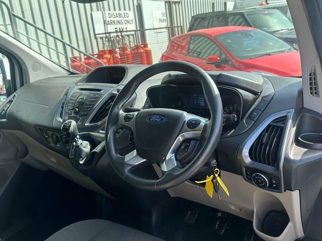 Ford Tourneo Custom 2.2 300 Tdci Limited Minibus Double Cab White #4