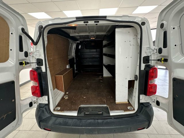 Vauxhall Vivaro 1.5 Turbo D 2900 Dynamic Panel Van 6Dr Manu DV20ASO White #2