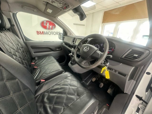 Vauxhall Vivaro 1.5 Turbo D 2700 Dynamic Panel Van 6Dr Manu DP69VZY White #4