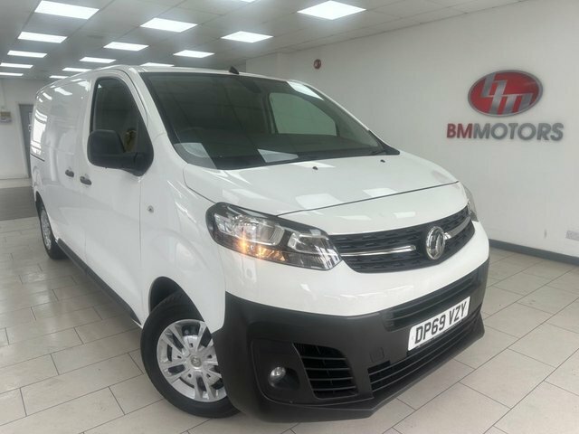 Vauxhall Vivaro 1.5 Turbo D 2700 Dynamic Panel Van 6Dr Manu White