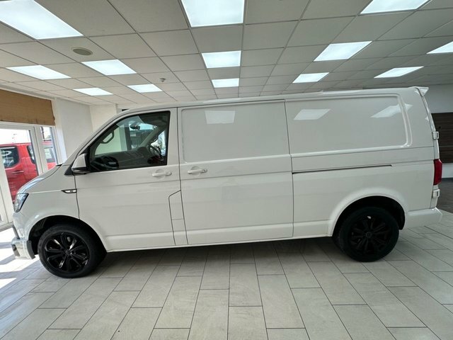 Volkswagen Transporter 2.0 Tdi T32 Bluemotion Tech Highline Panel Van CF68JZV White #5
