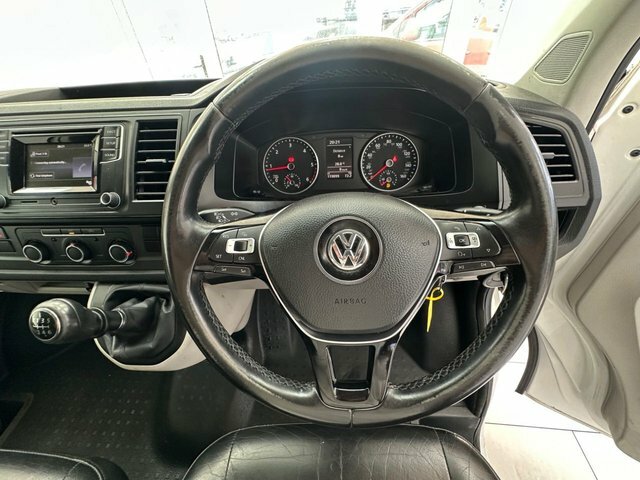 Volkswagen Transporter 2.0 Tdi T32 Bluemotion Tech Highline Panel Van CF68JZV White #4