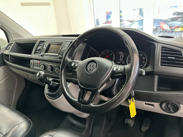 Volkswagen Transporter 2.0 Tdi T32 Bluemotion Tech Highline Panel Van CF68JZV White #3