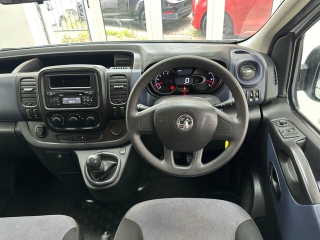 Vauxhall Vivaro 1.6 Cdti 2900 Combi Van Double Cab Manu DN68YUV White #3