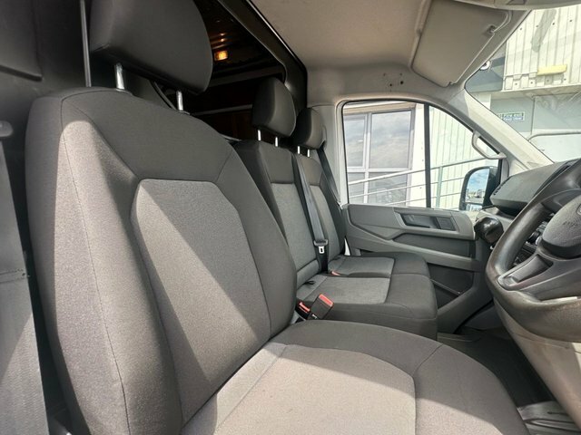 Volkswagen Crafter Mpv White #23