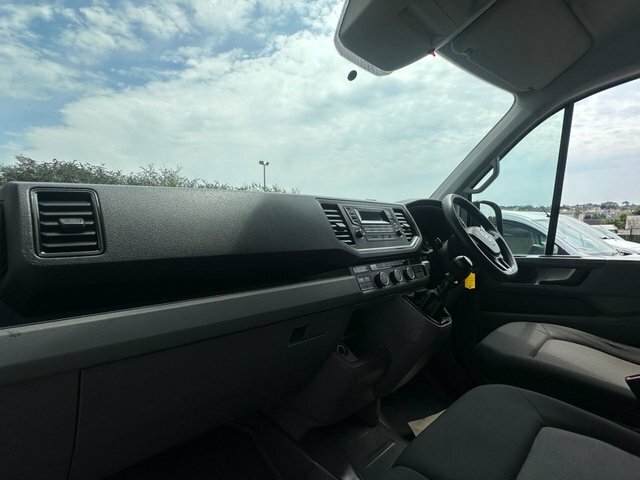 Volkswagen Crafter Mpv White #40