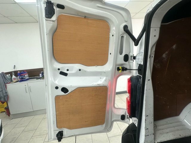Vauxhall Vivaro Turbo D 2900 Edition White #21
