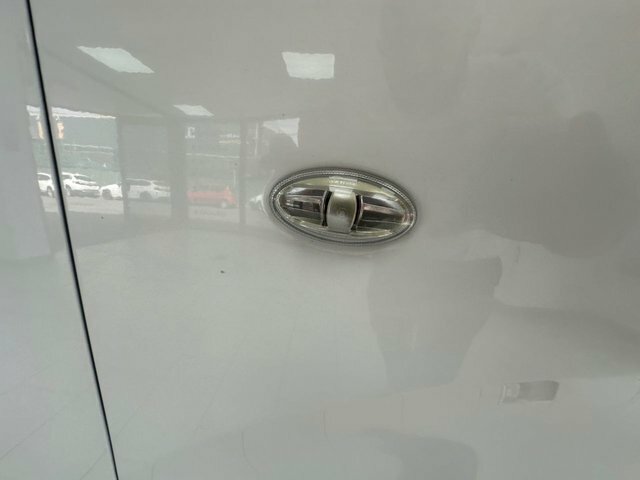 Vauxhall Vivaro Turbo D 2900 Edition White #30
