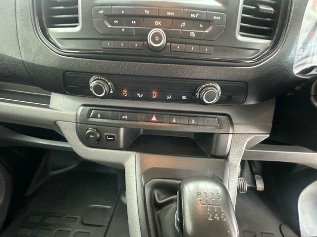 Vauxhall Vivaro Turbo D 2900 Edition White #47