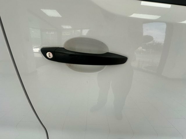Vauxhall Vivaro Turbo D 2900 Edition White #28