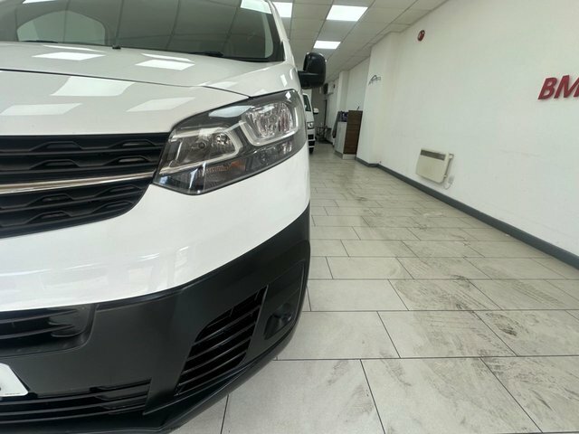 Vauxhall Vivaro Turbo D 2900 Edition White #27