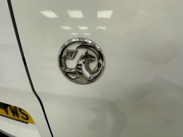Vauxhall Vivaro Turbo D 2900 Edition White #34