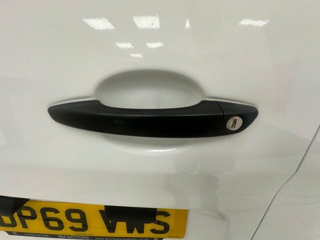 Vauxhall Vivaro Turbo D 2900 Edition White #33