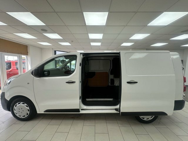 Vauxhall Vivaro Turbo D 2900 Edition White #19