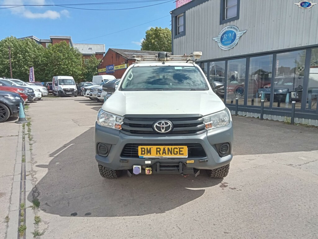 Toyota HILUX 2.4 D-4d Active 2018 MX18MKF White #3