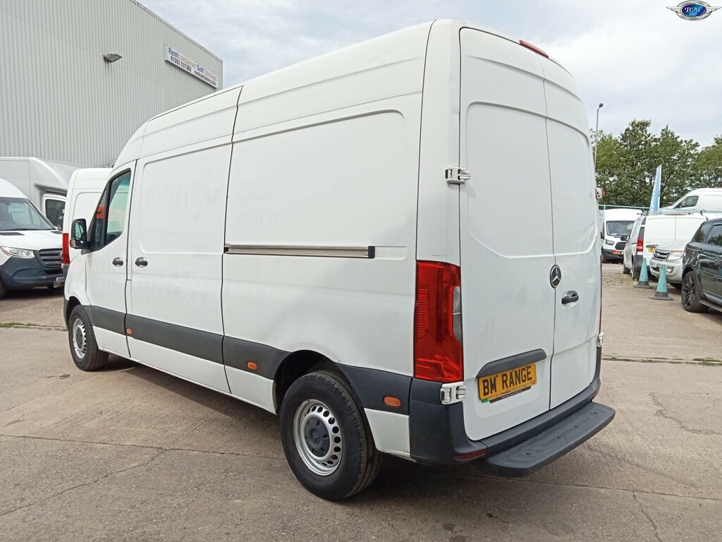 Mercedes-Benz eSprinter 55Kwh Progressive 2021 White #5