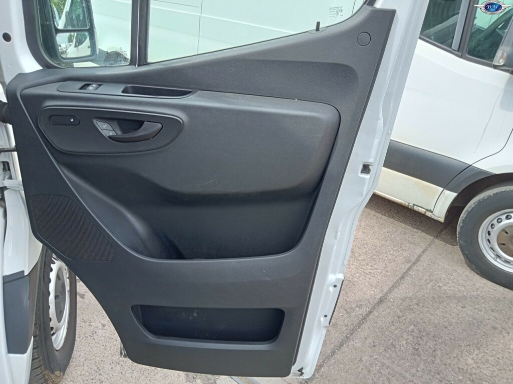 Mercedes-Benz eSprinter 55Kwh Progressive Fwd L2 H2 20Kw Charger White #14