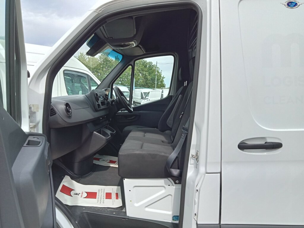 Mercedes-Benz eSprinter 55Kwh Progressive Fwd L2 H2 20Kw Charger White #16