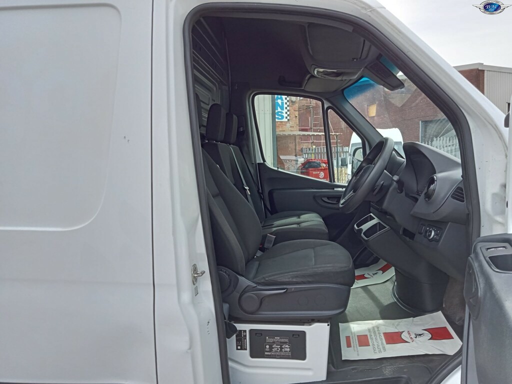 Mercedes-Benz eSprinter 55Kwh Progressive Fwd L2 H2 20Kw Charger White #15