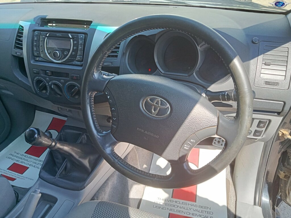 Toyota HILUX Hl2 2010 Pick Up 2.5 D-4d 4Wd 144 Red #10