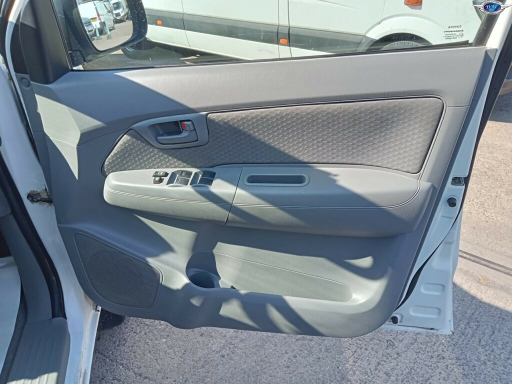 Toyota HILUX Hl3 2010 Dcab Pick Up 2.5 D-4d 4Wd 144 Silver #14