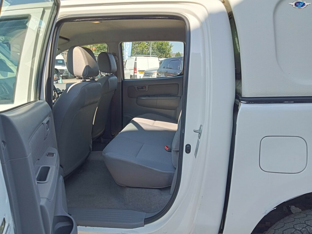 Toyota HILUX Hl3 2010 Dcab Pick Up 2.5 D-4d 4Wd 144 Silver #17