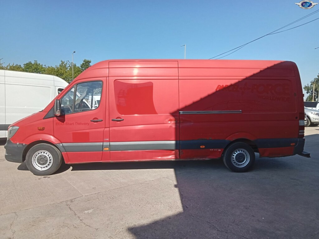 Mercedes-Benz Sprinter 2.1 310 Cdi Red #4